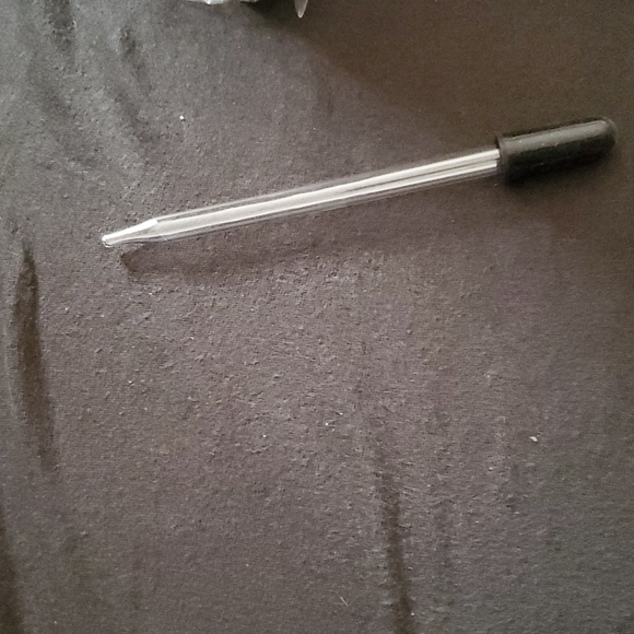 1 oz glass bottles - Picture 3 of 5